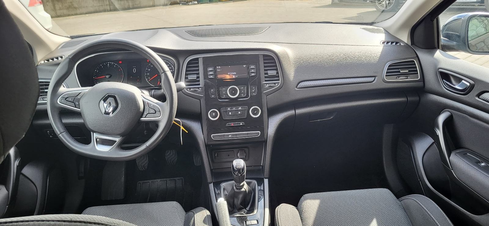 Renault Megane TCe 115 ks tempomat parkirni senzori, fotografija 17