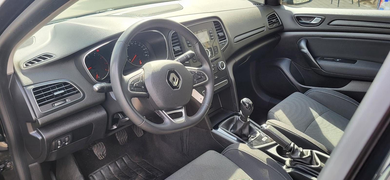 Renault Megane TCe 115 ks tempomat parkirni senzori, fotografija 7