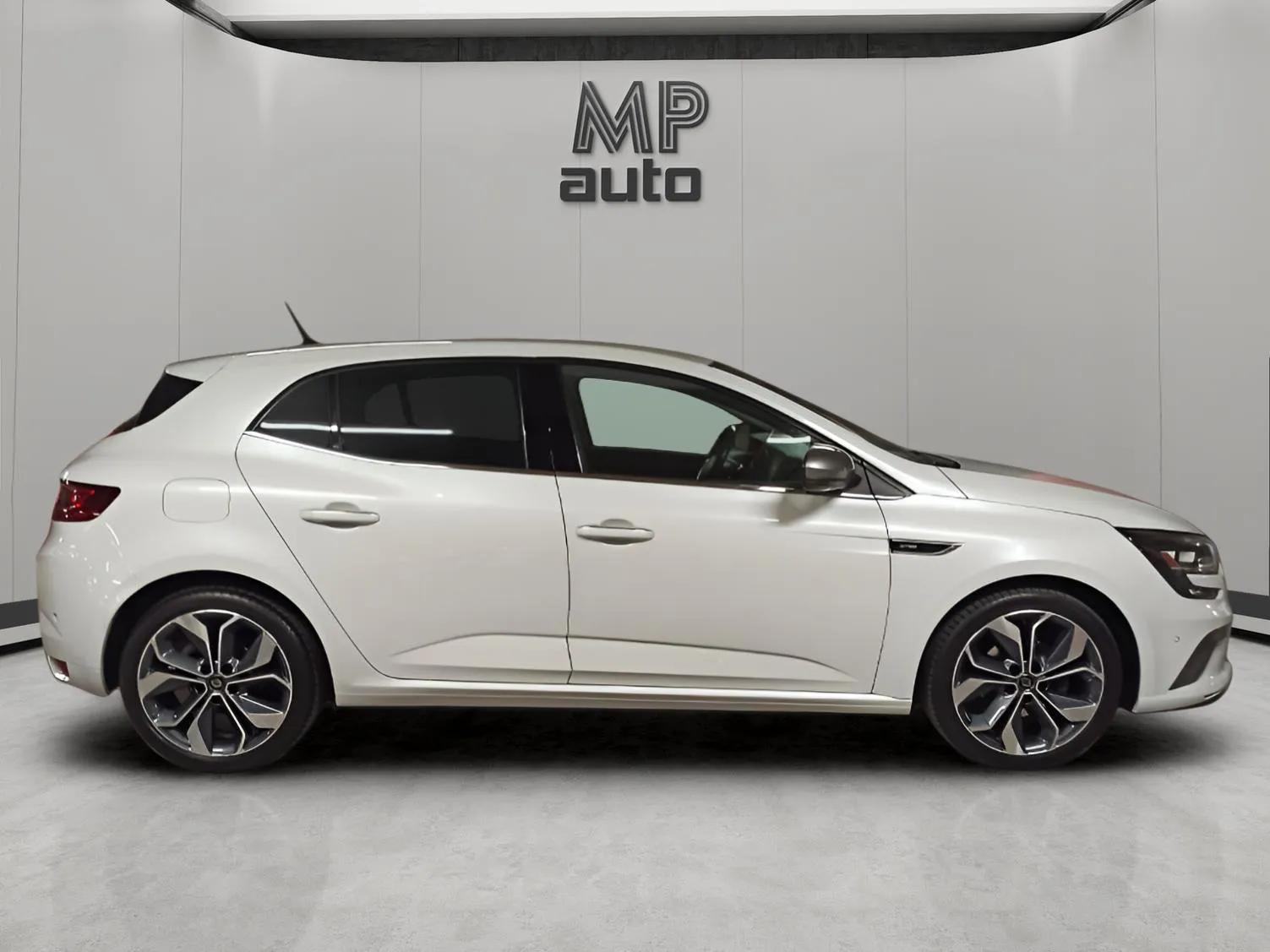 Renault Megane TCe 130, GT-Line, fotografija 10
