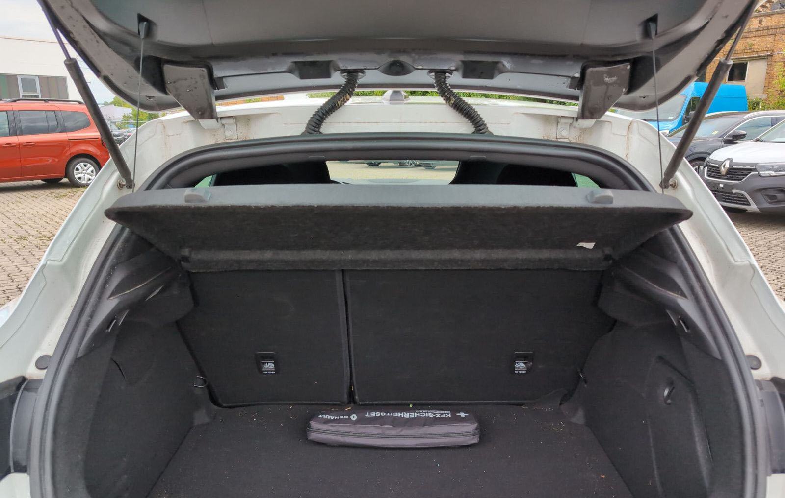Renault Megane TCe 160 RS Line EDC SPORT SICEVI KAMERA LED NAVI APPLE, fotografija 11