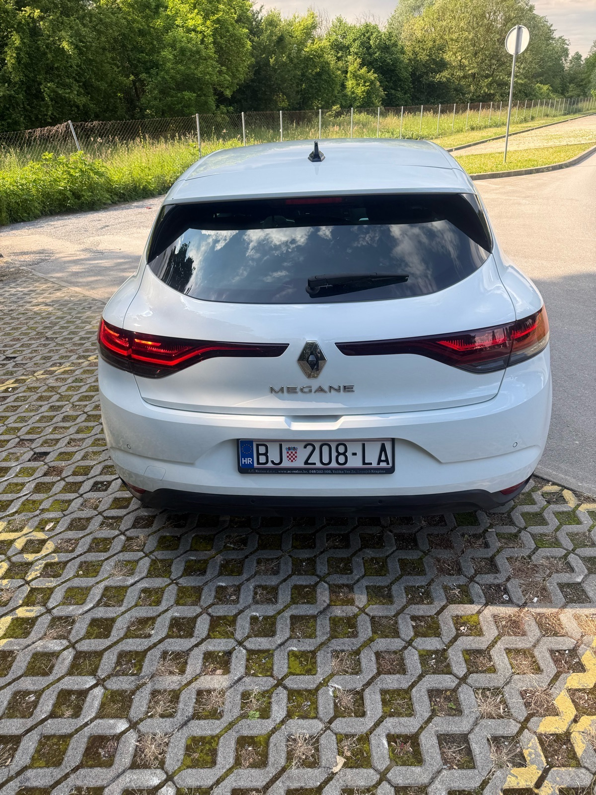 Renault Megane TCe, fotografija 6