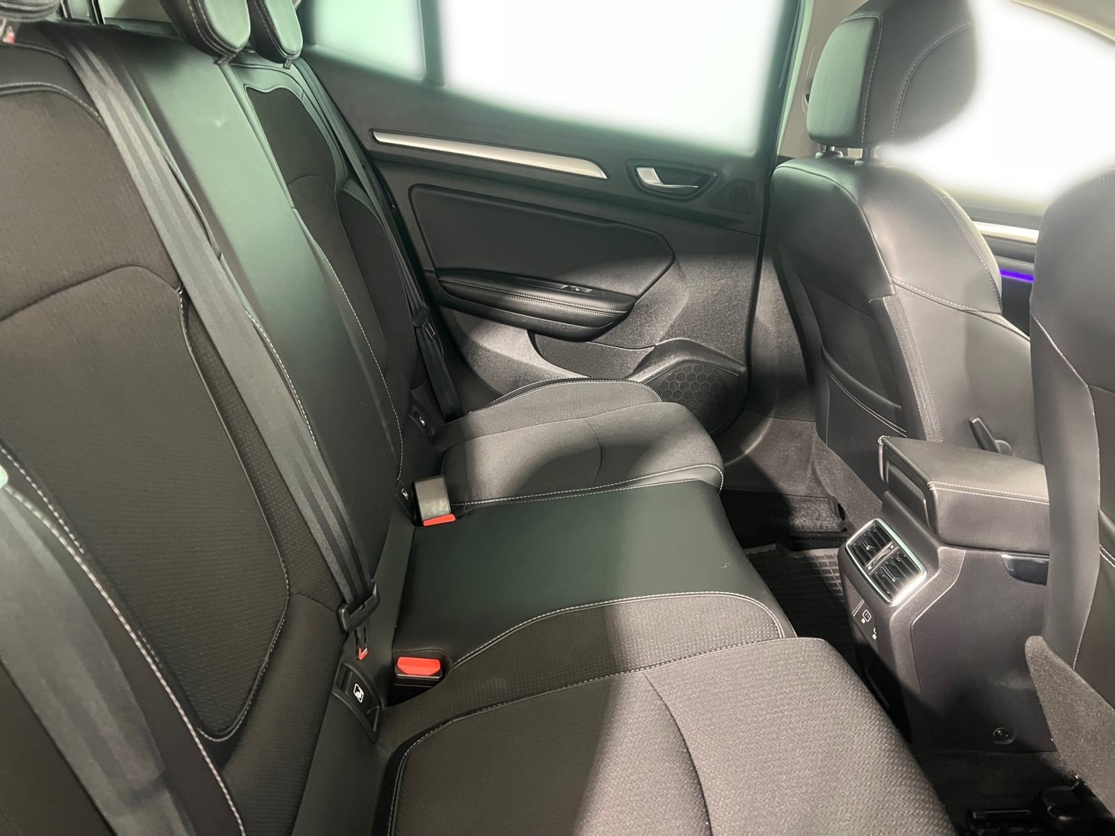 Renault Megane TECHNO DCI 115 EDC - 3 godine jamstva, fotografija 19