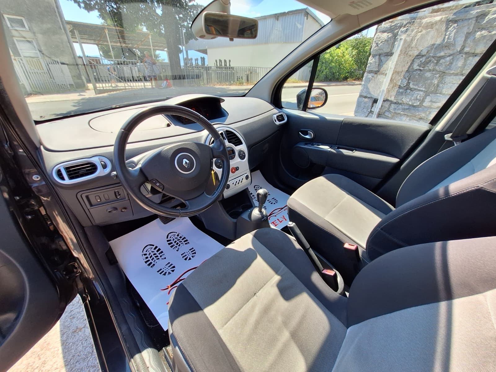 Renault Modus 1,2 16V automatik PANORAMSKI KROV, fotografija 10