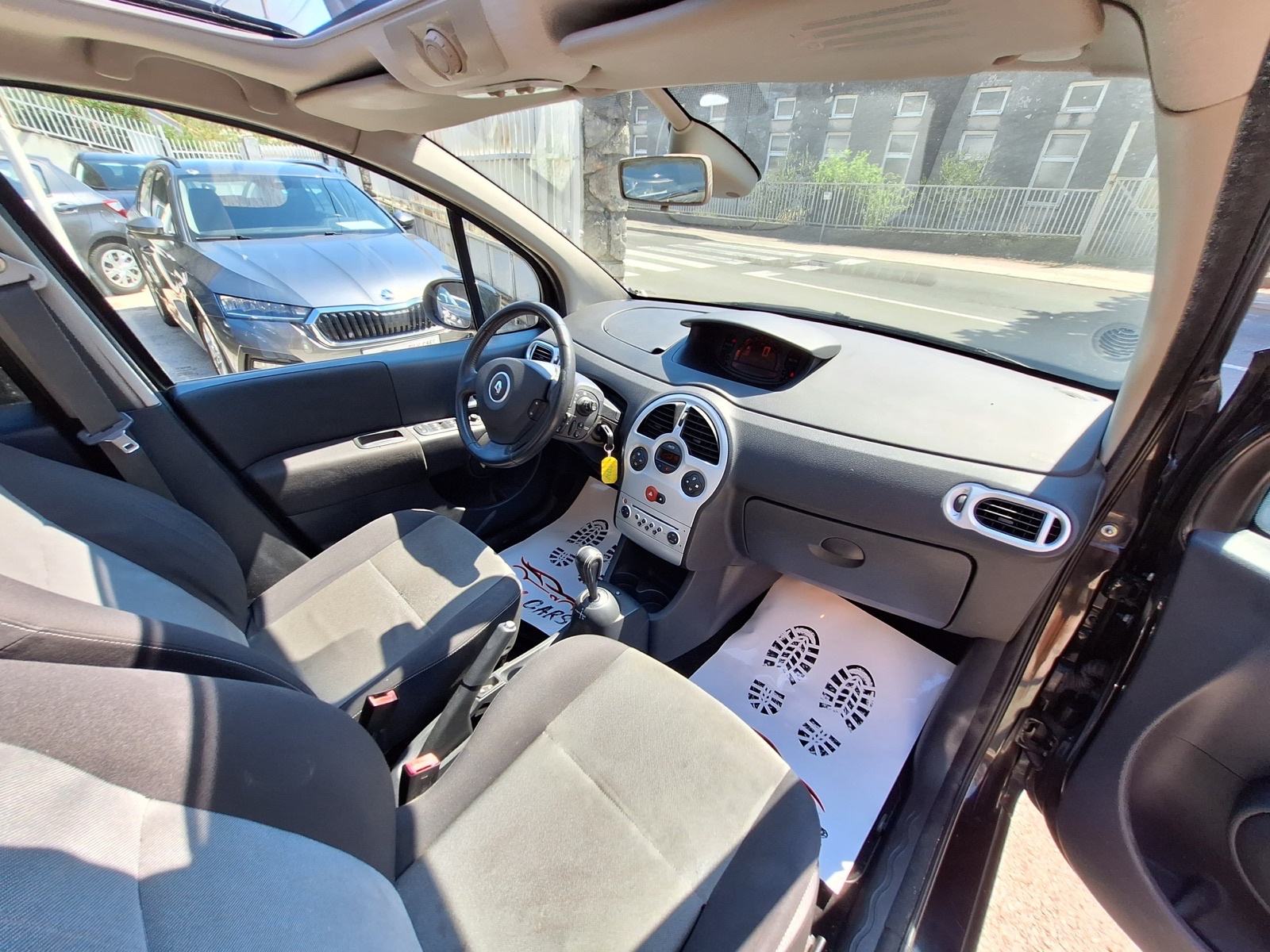 Renault Modus 1,2 16V automatik PANORAMSKI KROV, fotografija 15