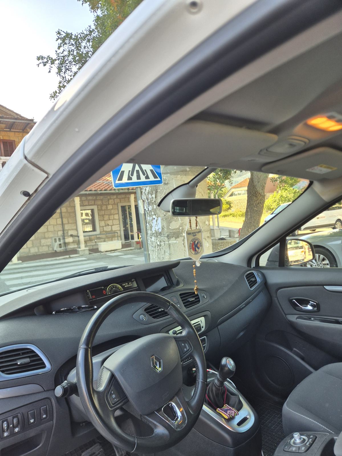 Renault Scenic 1,2 TCe 115, fotografija 9