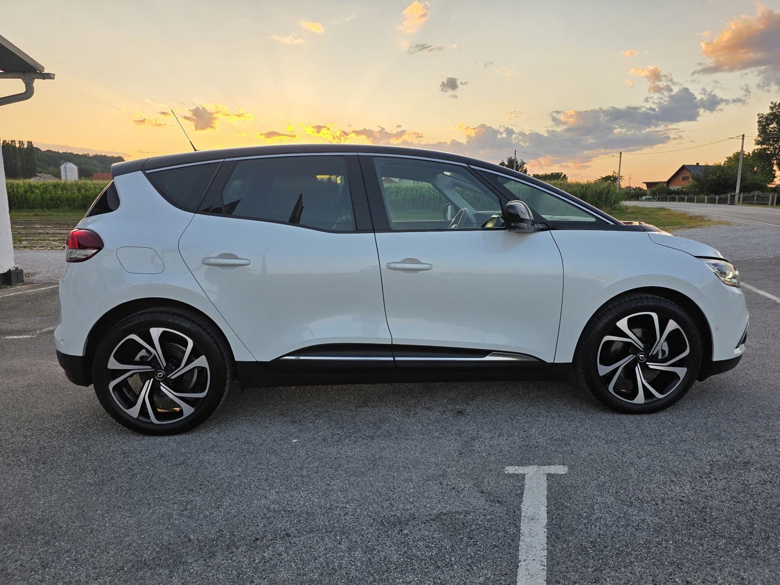 Renault Scenic 1.3 TCe INTENS,103kw,MOGUČNOST BRZOG KREDITA, fotografija 4