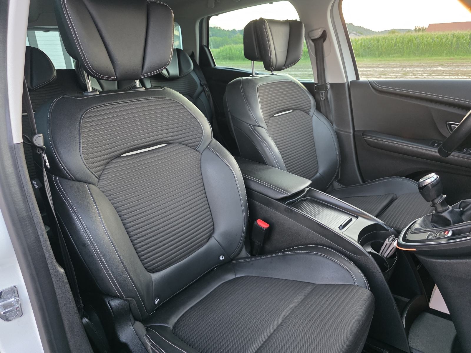 Renault Scenic 1.3 TCe INTENS,103kw,MOGUČNOST BRZOG KREDITA, fotografija 13