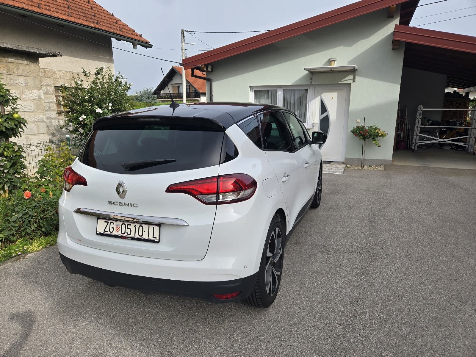 Renault Scenic 1.3 TCe, LED, koža, Navigacija, Head-up display, fotografija 3