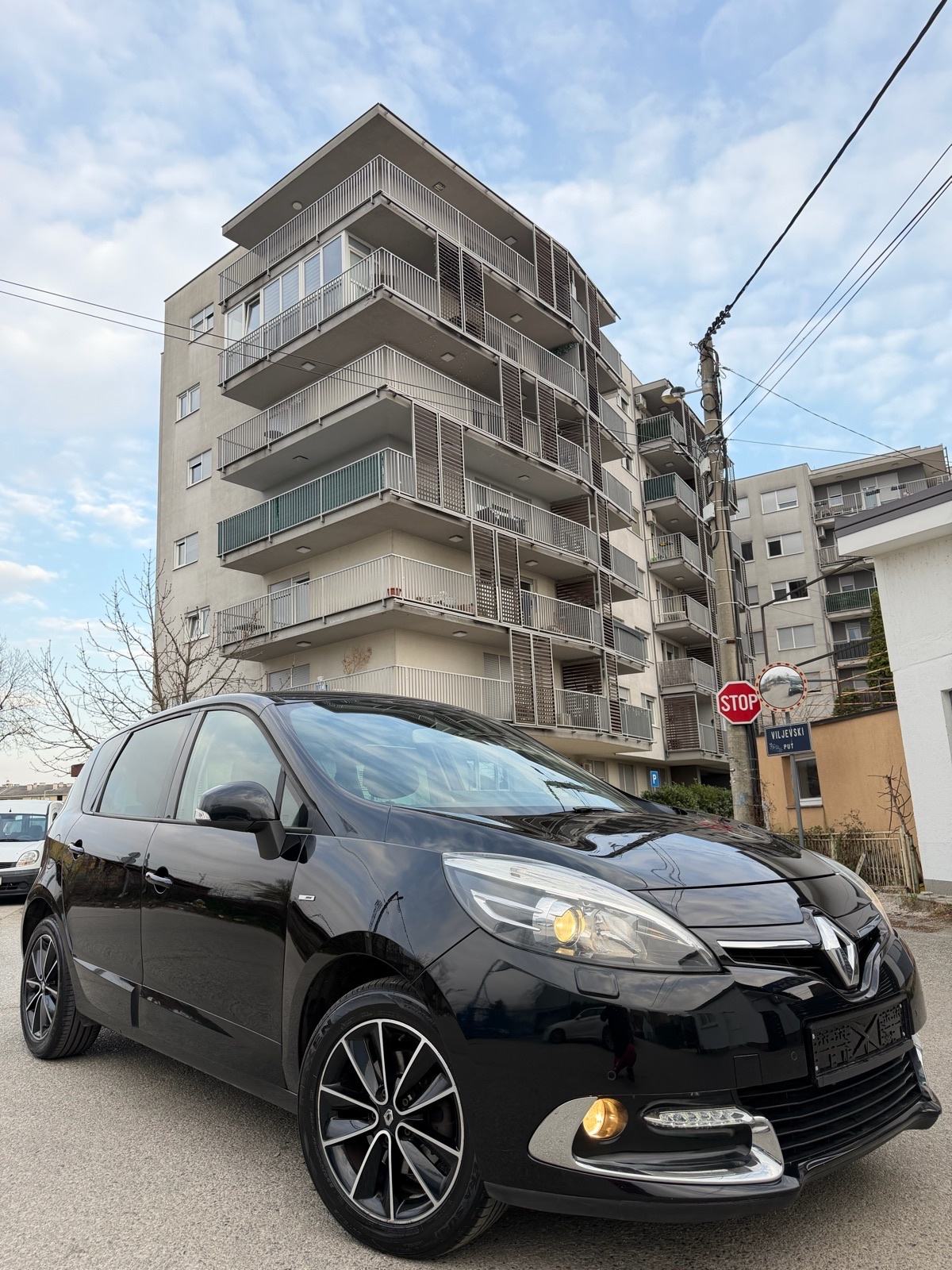 Renault Scenic 1,5 dCi *BOSE*FULL OPREMA*NOVI SET ZUPCASTOG/KVACILA*, fotografija 2