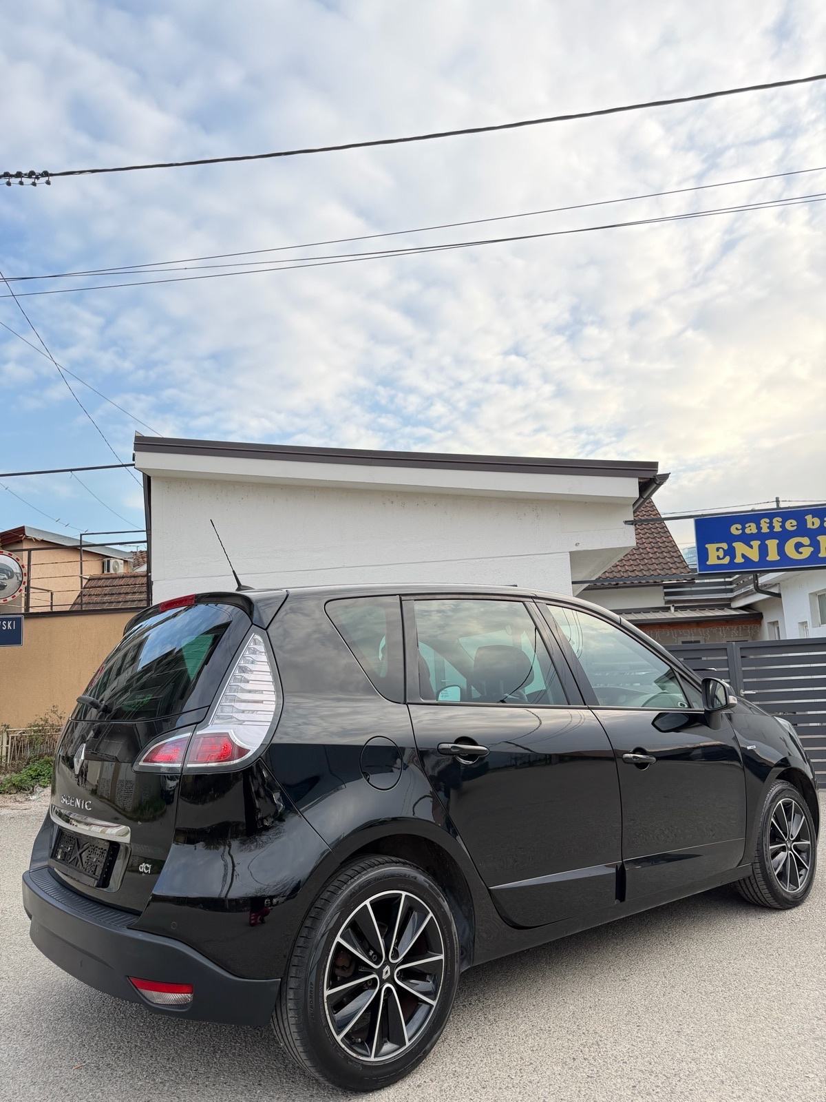Renault Scenic 1,5 dCi *BOSE*FULL OPREMA*NOVI SET ZUPCASTOG/KVACILA*, fotografija 4