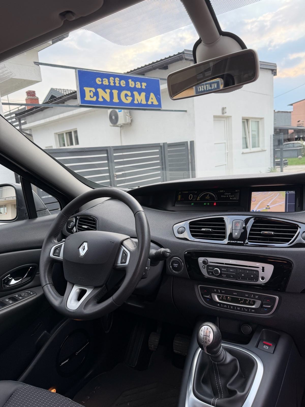 Renault Scenic 1,5 dCi *BOSE*FULL OPREMA*NOVI SET ZUPCASTOG/KVACILA*, fotografija 6
