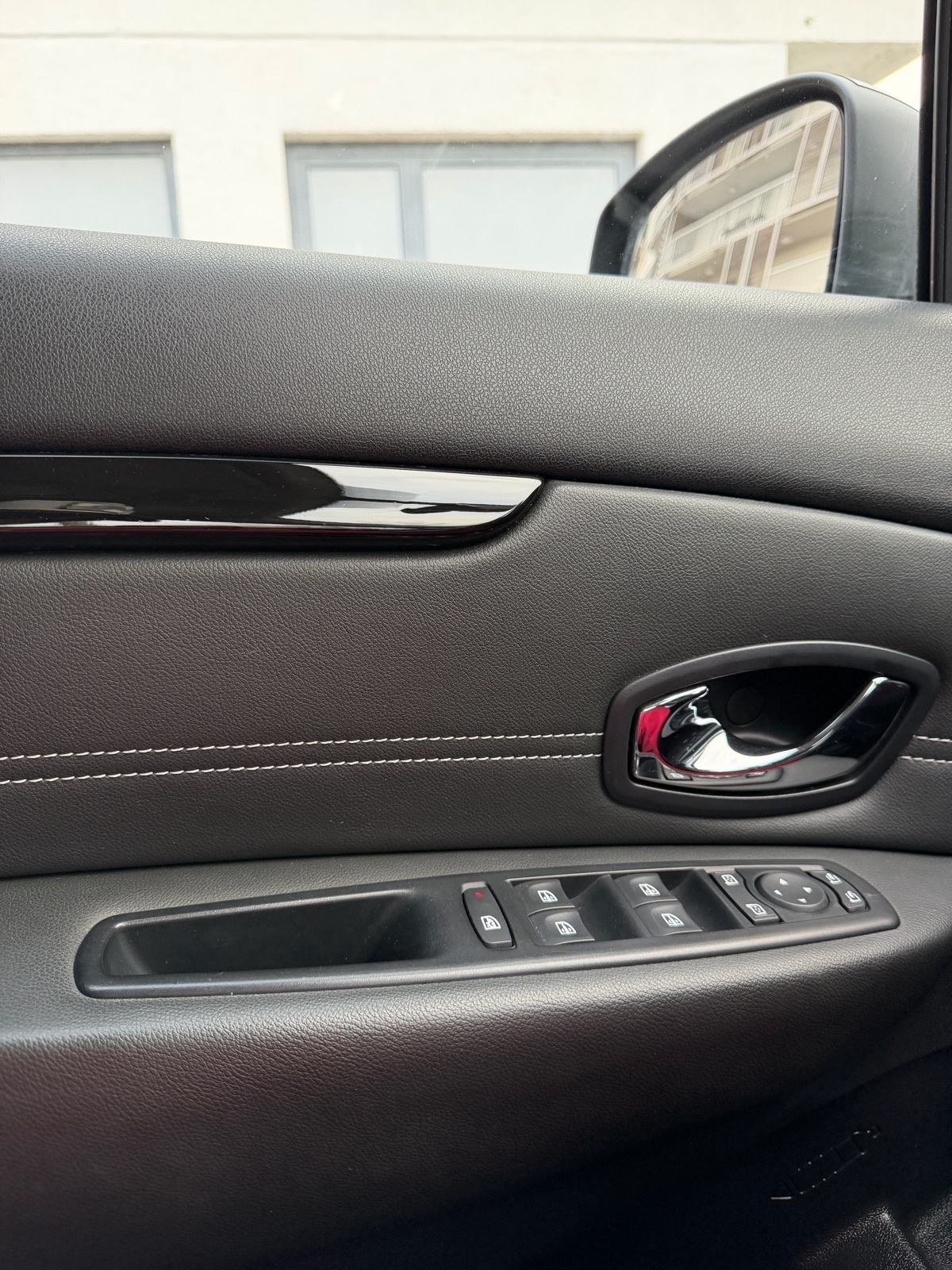 Renault Scenic 1,5 dCi *BOSE*FULL OPREMA*NOVI SET ZUPCASTOG/KVACILA*, fotografija 12