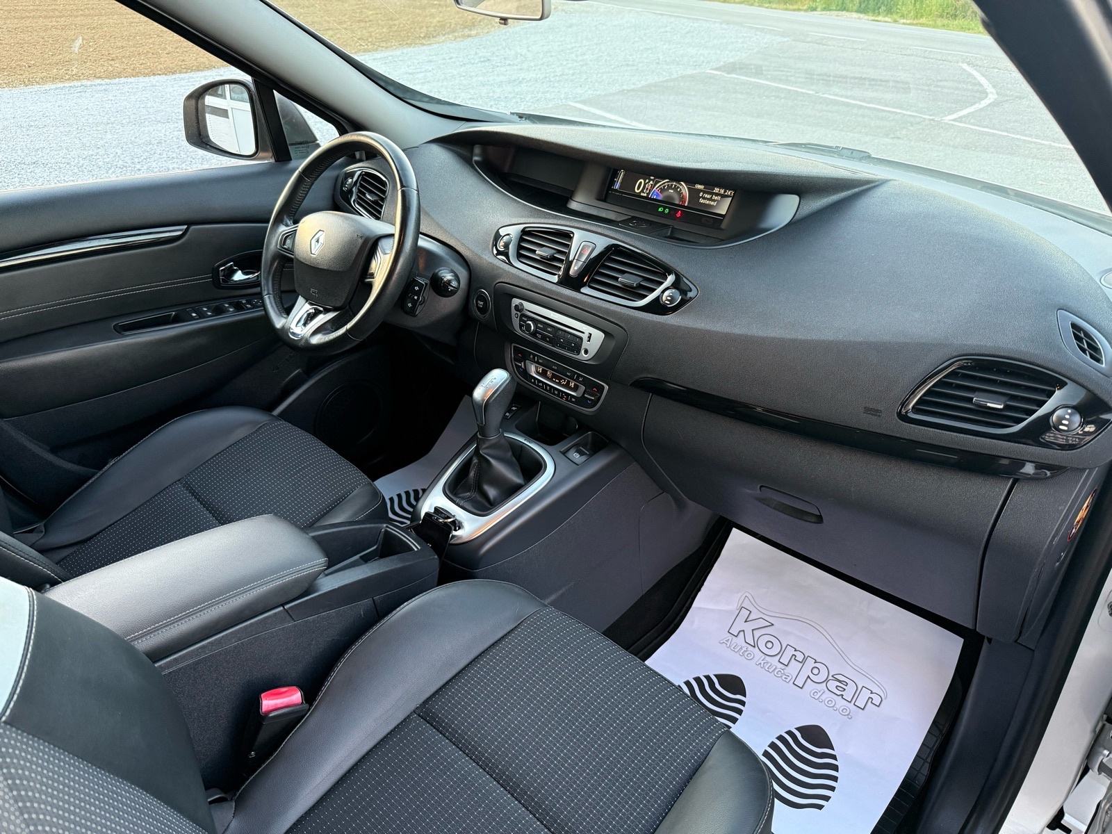 Renault Scenic 1.5 dCi DYNAMIQUE EDC, 81kw, 181.000km, MOG. KREDITA, fotografija 13