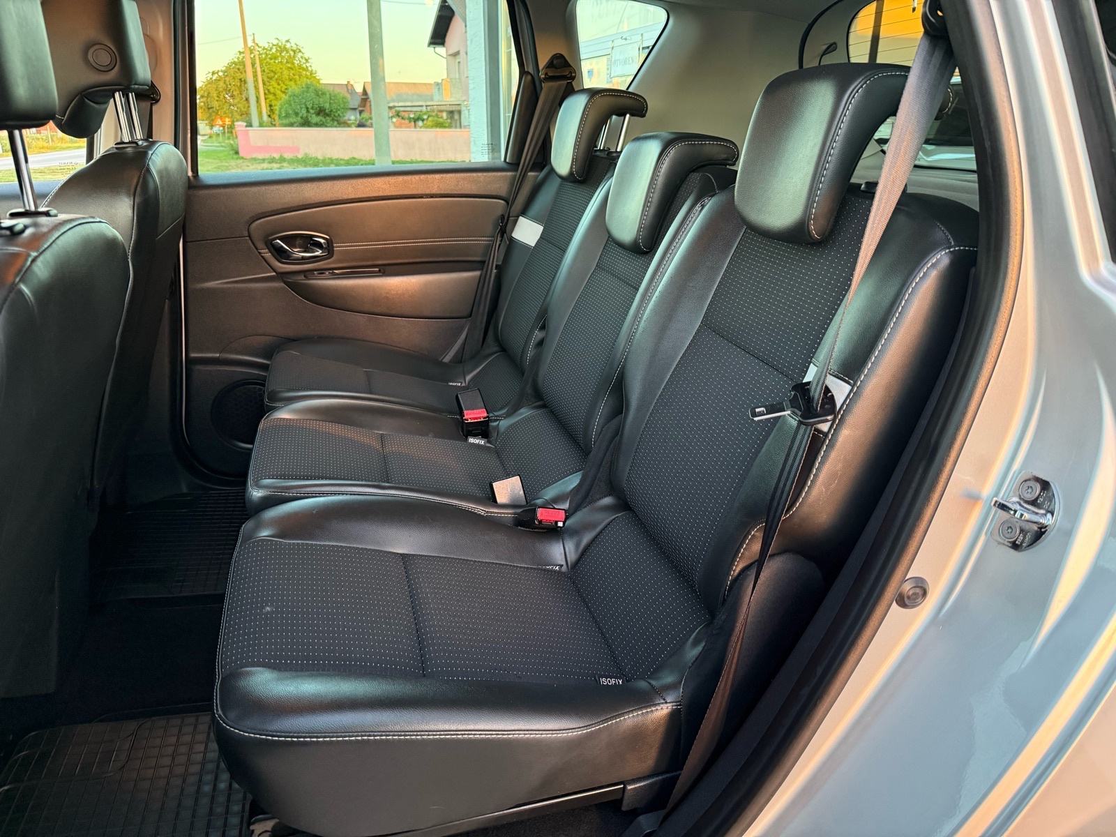 Renault Scenic 1.5 dCi DYNAMIQUE EDC, 81kw, 181.000km, MOG. KREDITA, fotografija 16