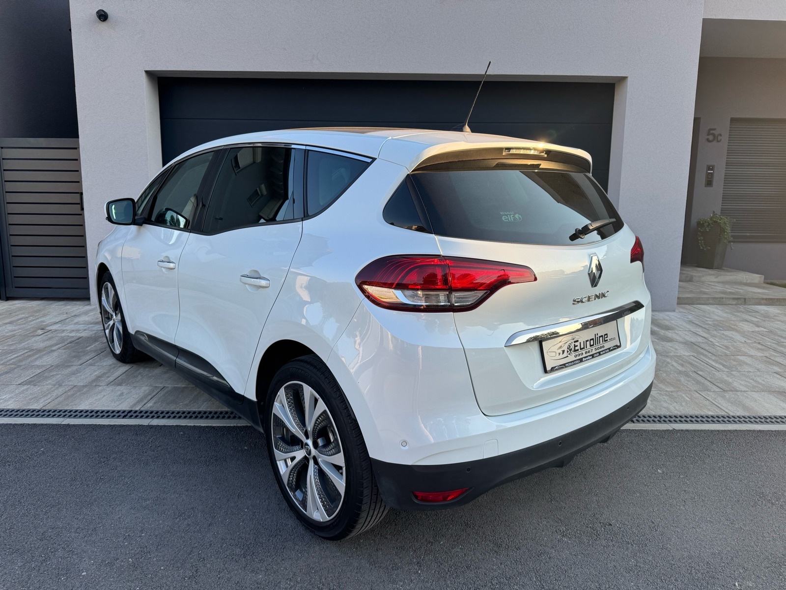 Renault Scenic 1.5 dCi - INTENS, PANO, PERLA, KAM, JAMSTVO, RATA 140e, fotografija 5