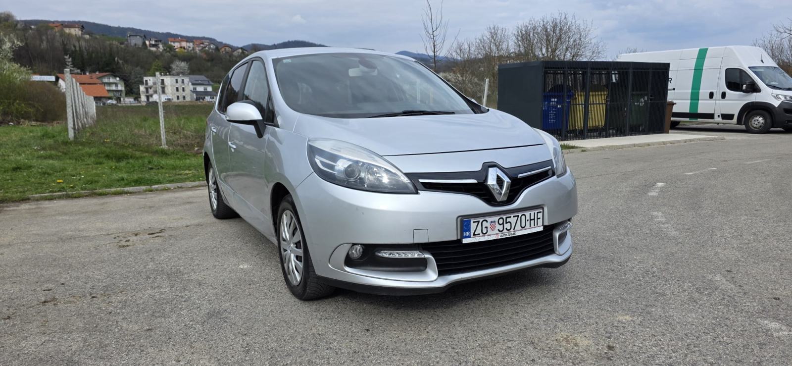 Renault Scenic 1,5 dCi reg. do 06/27, Odlično stanje, fotografija 9