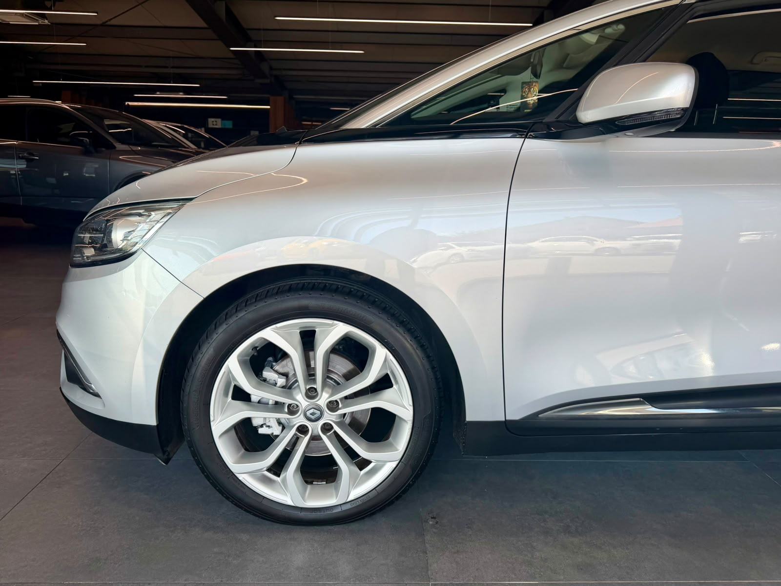 Renault Scenic 1.5 dCi NAVIGACIJA • TEMPOMAT • ALU20" • LEASING, fotografija 10