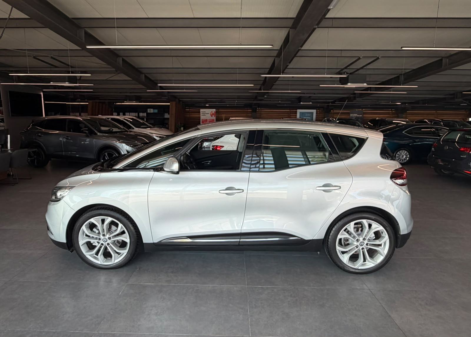 Renault Scenic 1.5 dCi NAVIGACIJA • TEMPOMAT • ALU20" • LEASING, fotografija 4