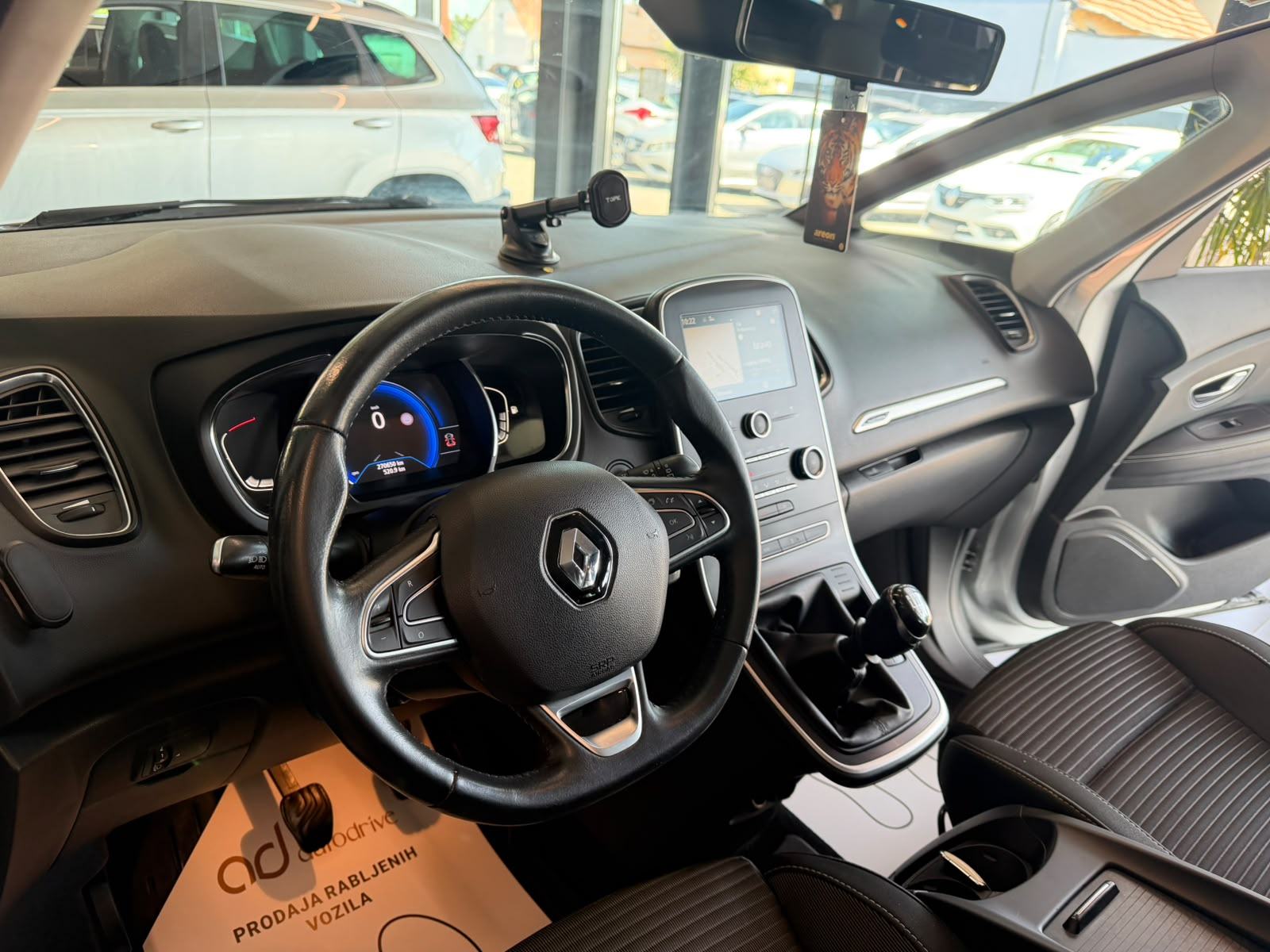Renault Scenic 1.5 dCi NAVIGACIJA • TEMPOMAT • ALU20" • LEASING, fotografija 13