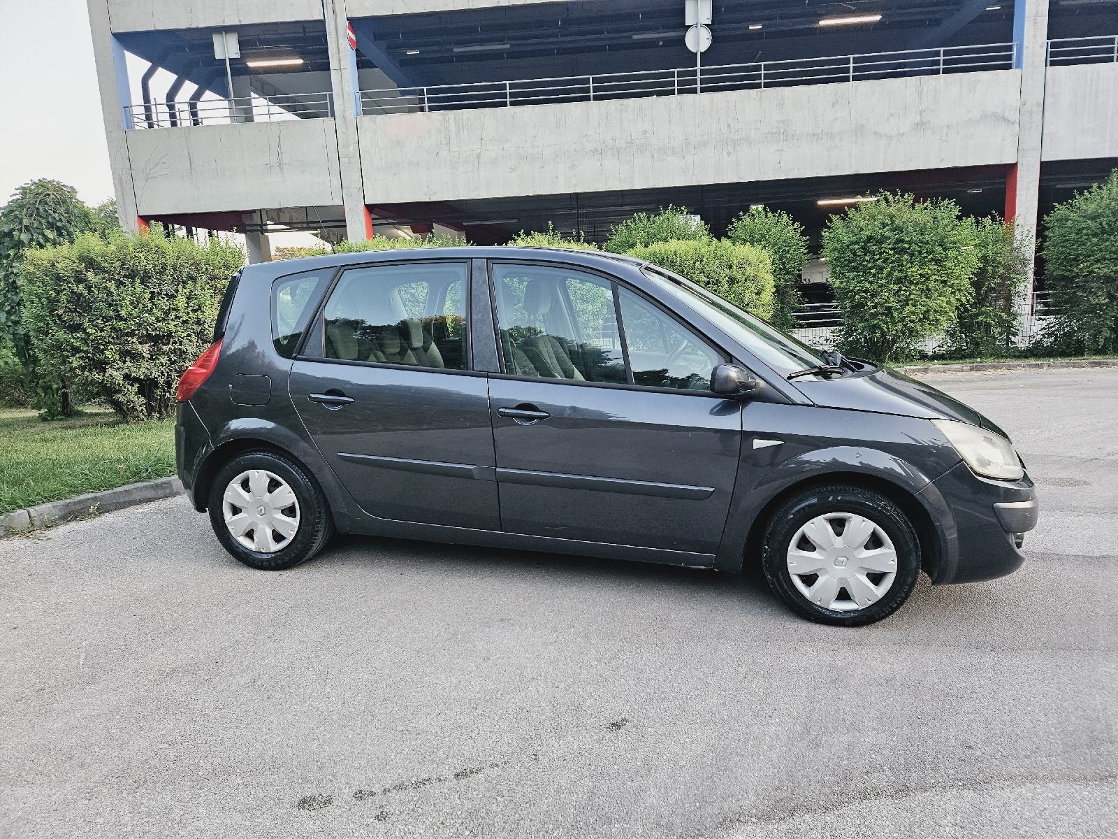 Renault Scenic 1,5 dCi, fotografija 7