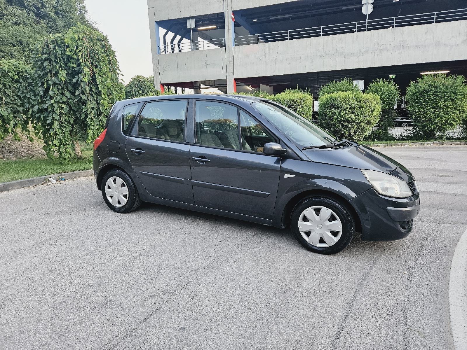 Renault Scenic 1,5 dCi, fotografija 10