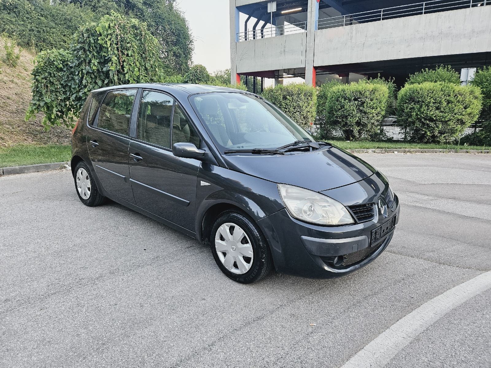 Renault Scenic 1,5 dCi, fotografija 13