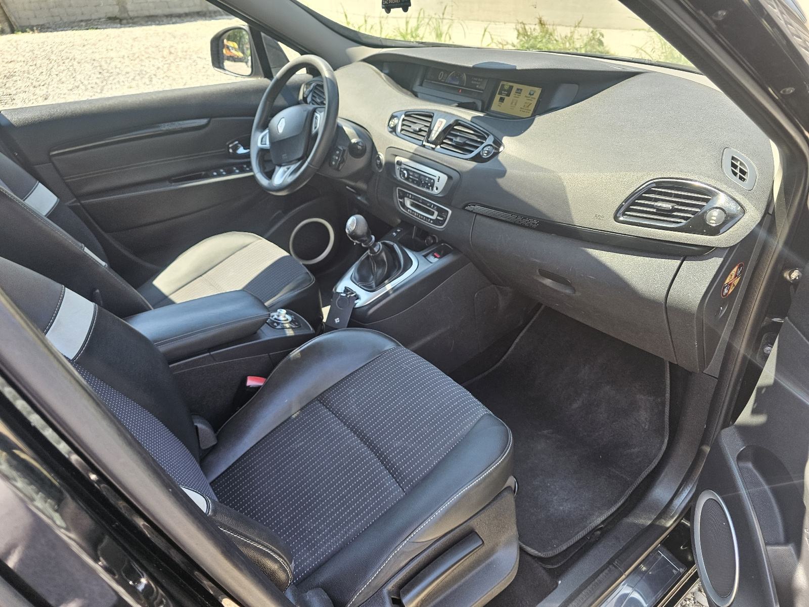 Renault Scenic 1,5 dCi =KLIMA= NAVIGACIJA= DOBAR AUTO= KARTICE-36, fotografija 5