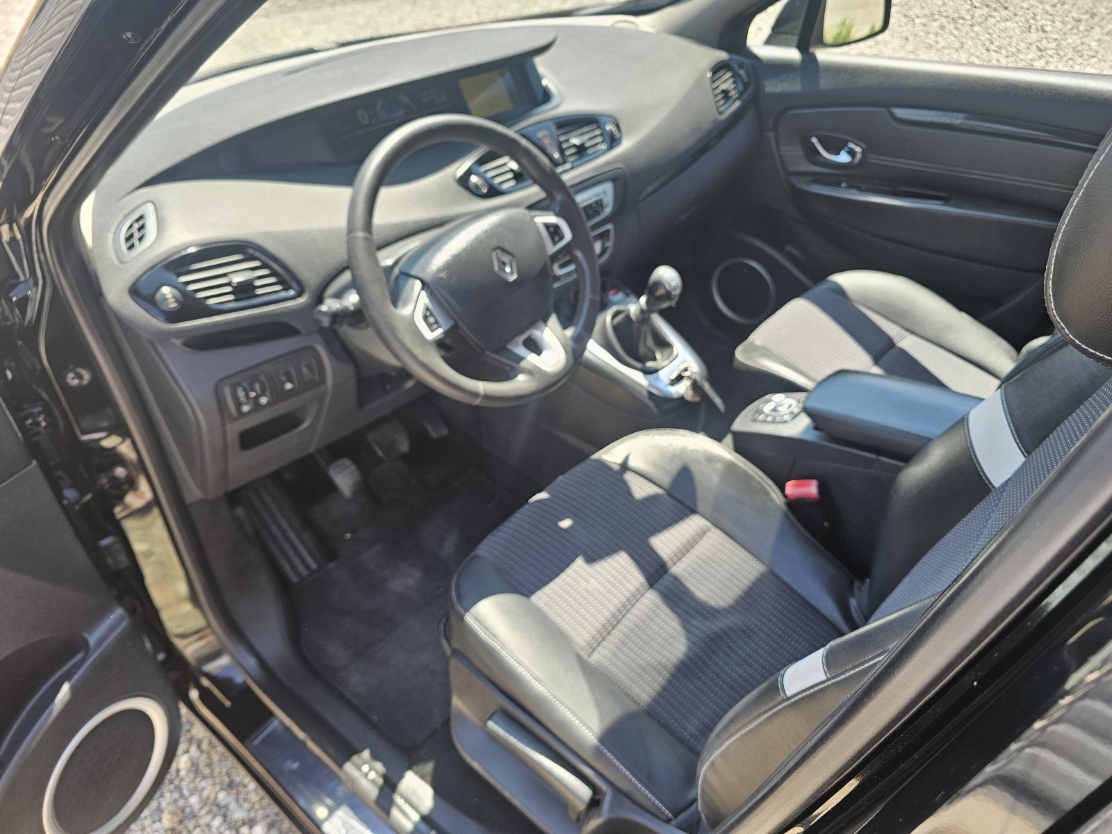 Renault Scenic 1,5 dCi =KLIMA= NAVIGACIJA= DOBAR AUTO= KARTICE-36, fotografija 8