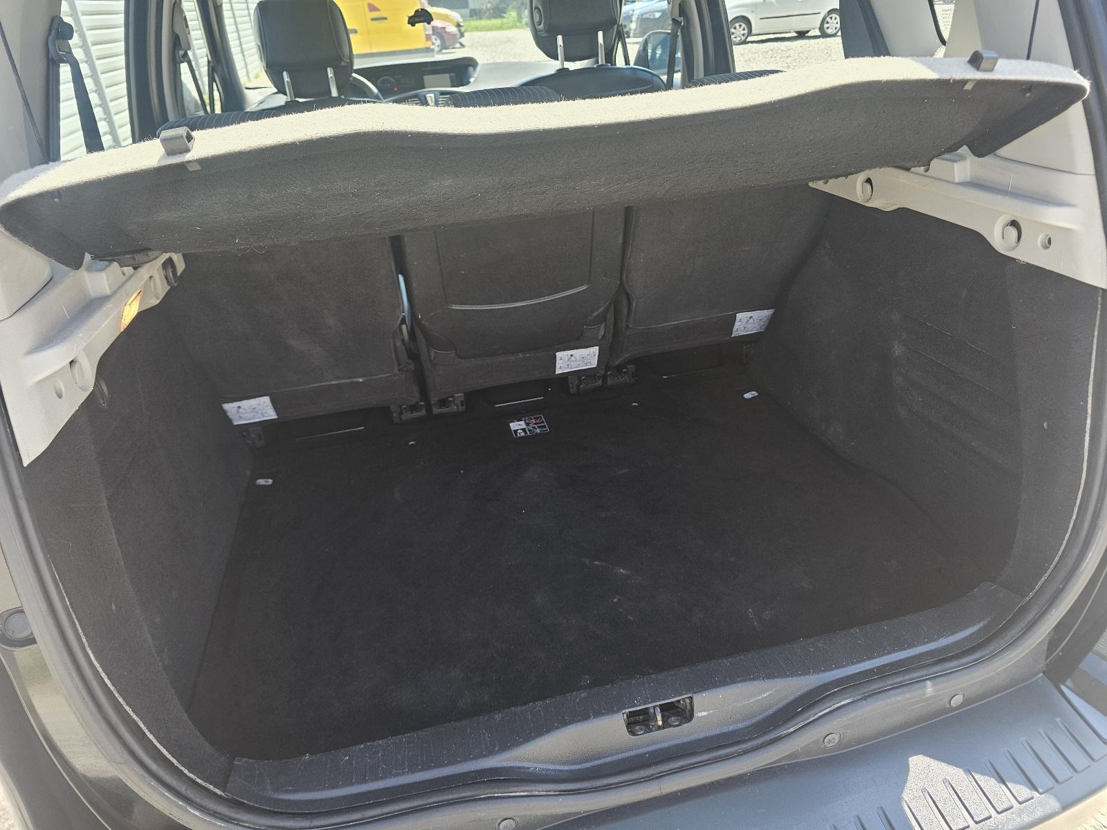 Renault Scenic 1,5 dCi =KLIMA= NAVIGACIJA= DOBAR AUTO= KARTICE-36, fotografija 9