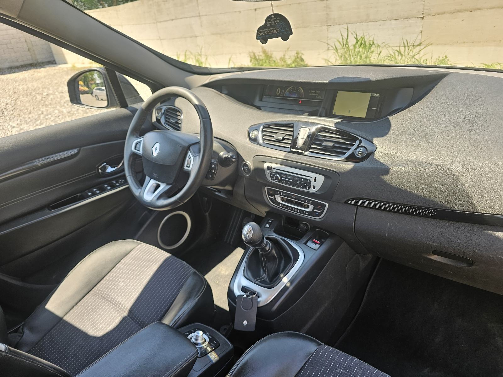 Renault Scenic 1,5 dCi =KLIMA= NAVIGACIJA= DOBAR AUTO= KARTICE-36, fotografija 18