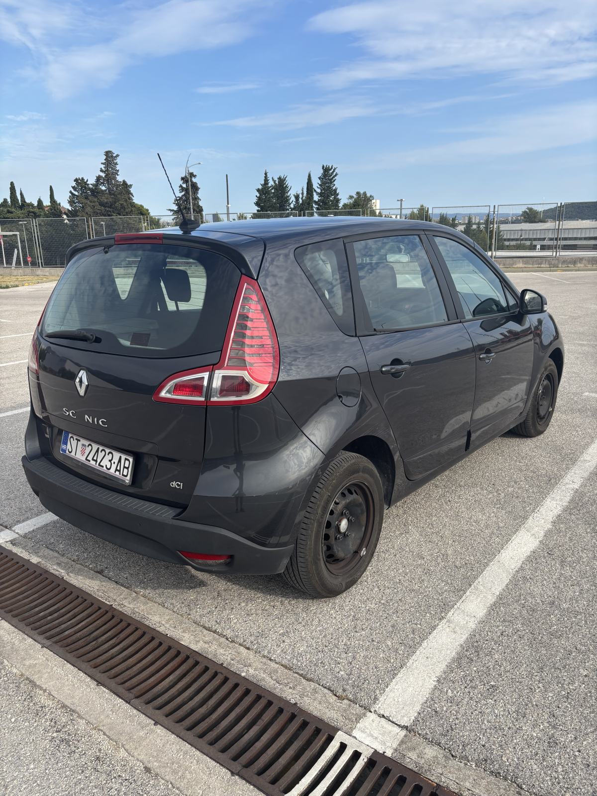Renault Scenic 1,5 dCi, fotografija 5