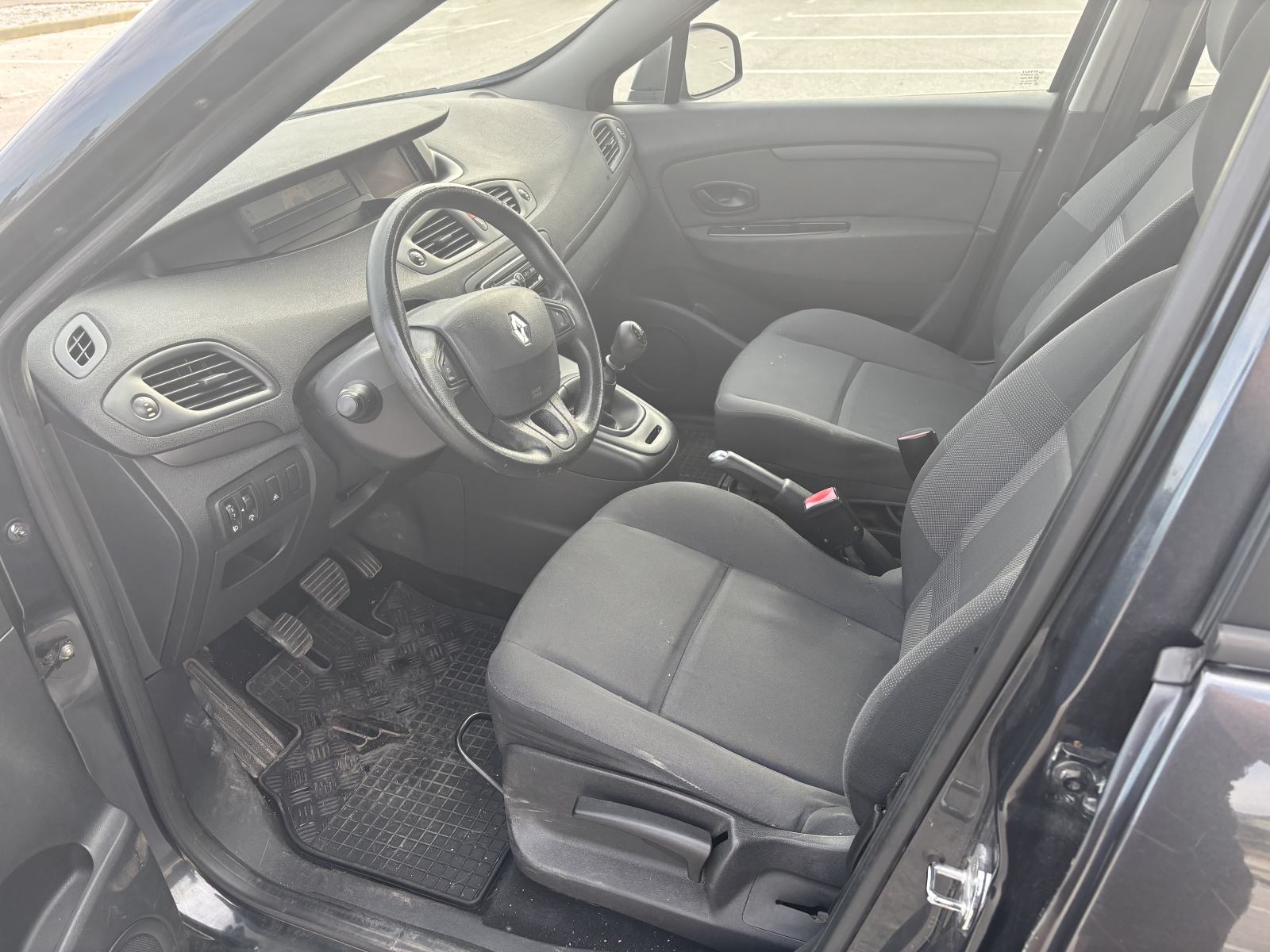 Renault Scenic 1,5 dCi, fotografija 8
