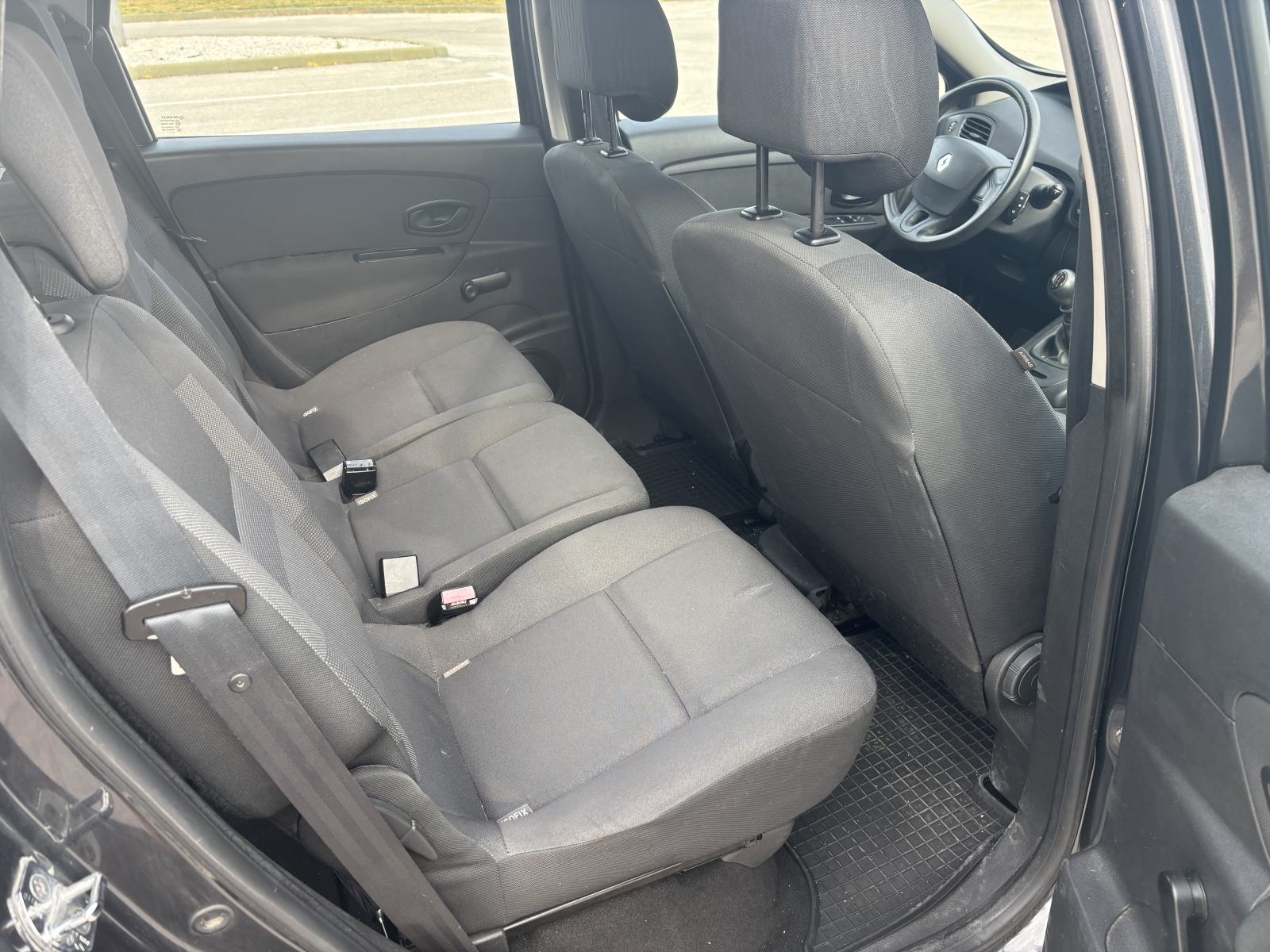 Renault Scenic 1,5 dCi, fotografija 9