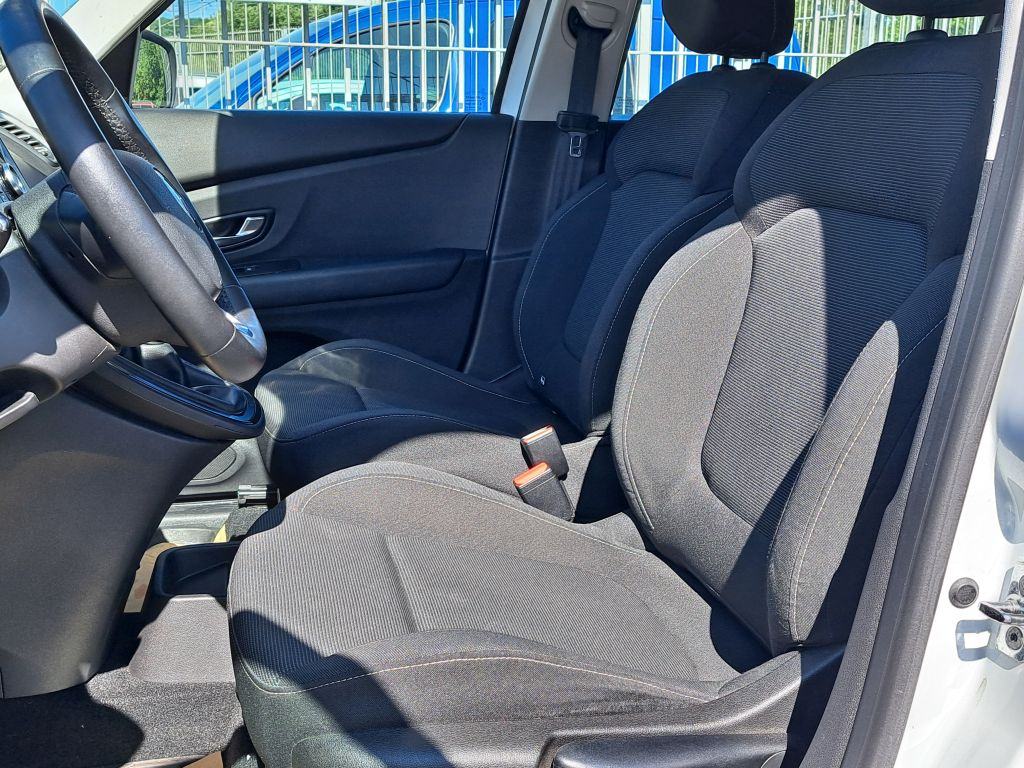 Renault Scenic 1.7 Blue dCi, fotografija 16