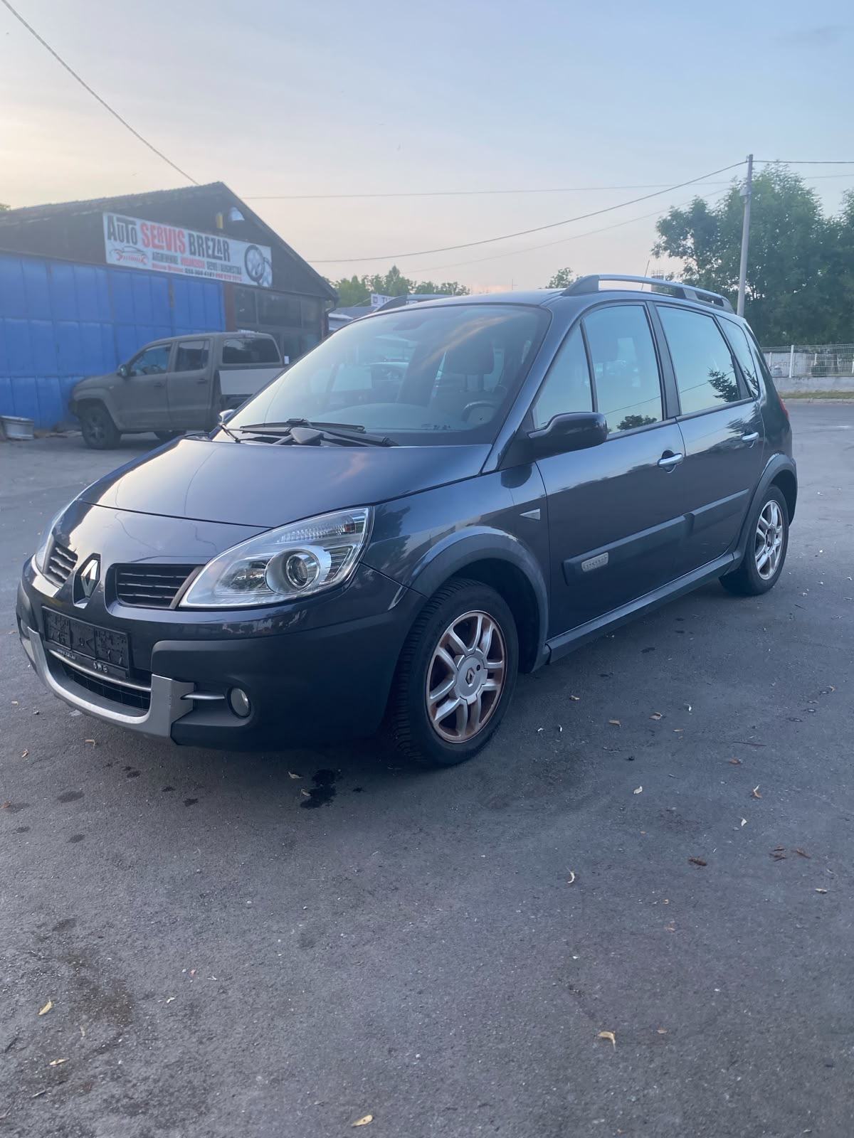 Renault Scenic 1,9 dCi, fotografija 2