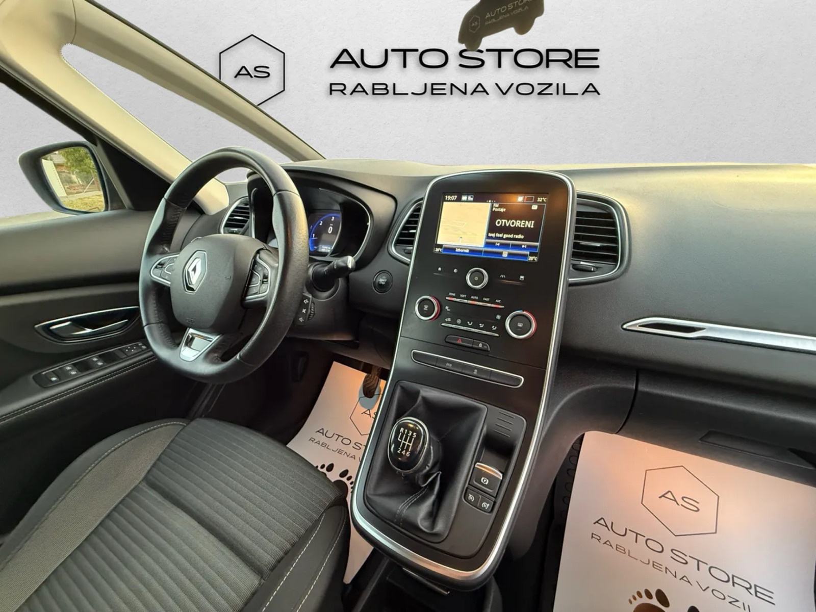 Renault Scenic dCi 110 | JAMSTVO 12/24 | NAVI, VIRTUAL, VEL. SERVIS, fotografija 14