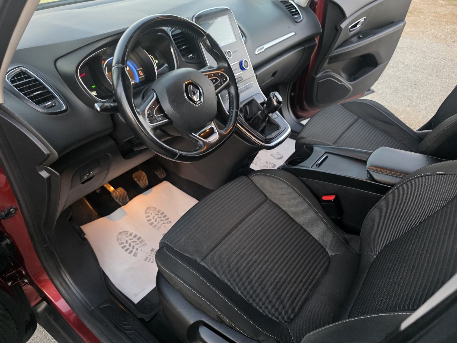 RENAULT SCENIC dCi 110...NAVI,ALU,PDC,NEMA PRIJENOSA !, fotografija 12