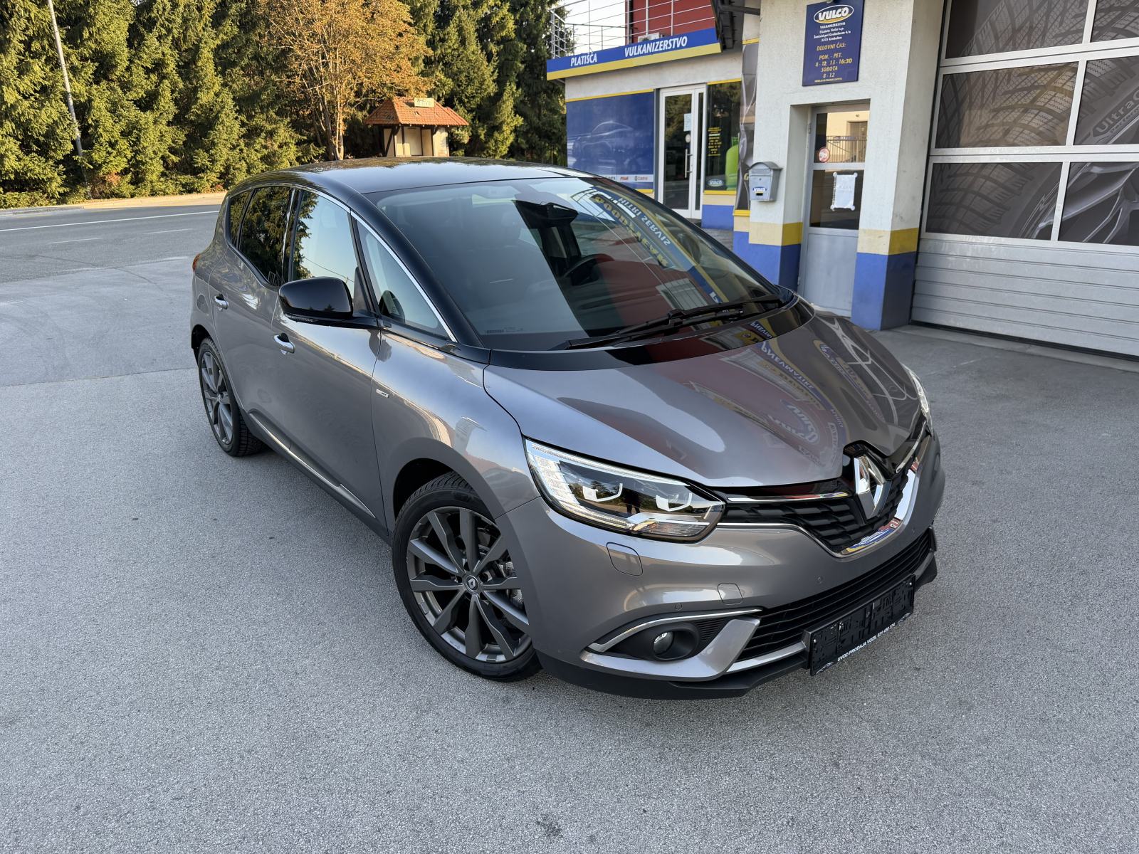 Renault Scenic dCi 110-AUT.-SAMO 38.500KM-BOSE-NAVI-ALU-PDC-KAO NOV-, fotografija 2