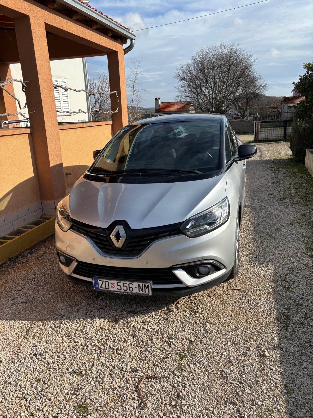 Renault Scenic 1,5 dCi 110, fotografija 7