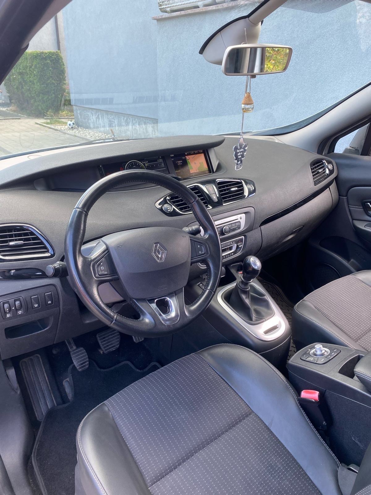 Renault Scenic dCi 110, fotografija 11