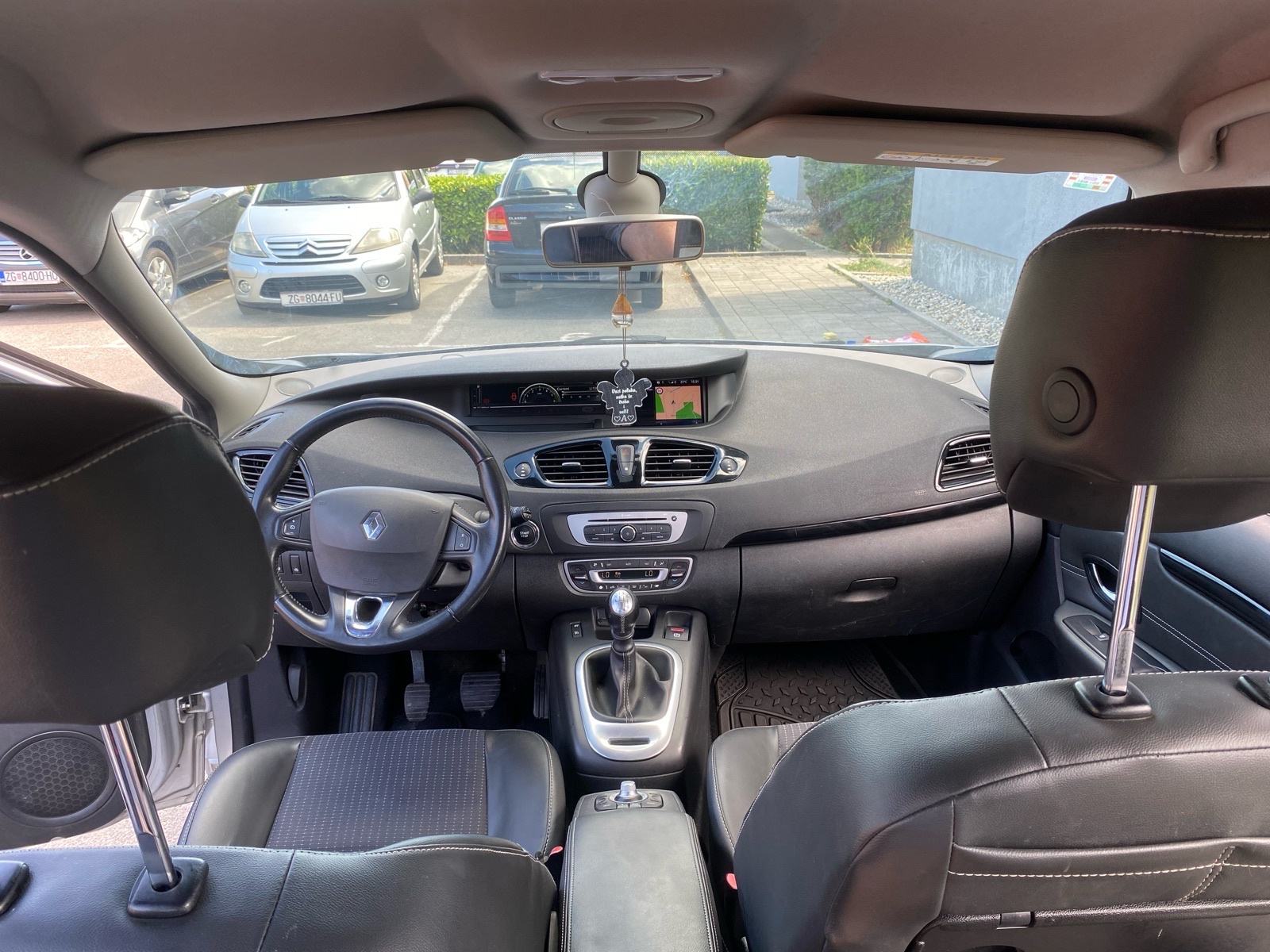 Renault Scenic dCi 110, fotografija 12