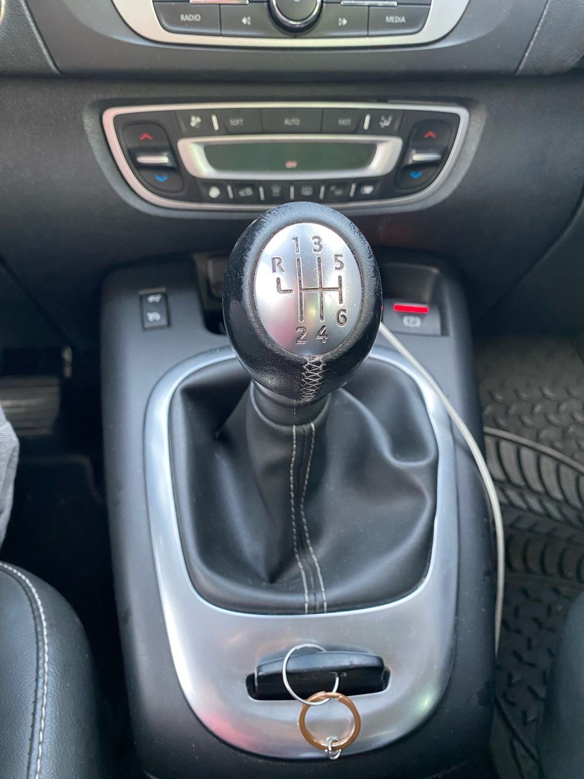 Renault Scenic dCi 110, fotografija 17