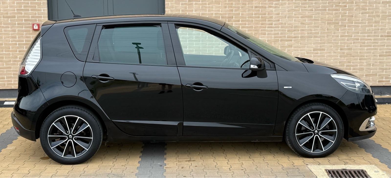 Renault Scenic 1.6 dci•BOSE•NAVIGACIJA•ODLIČAN•, fotografija 6