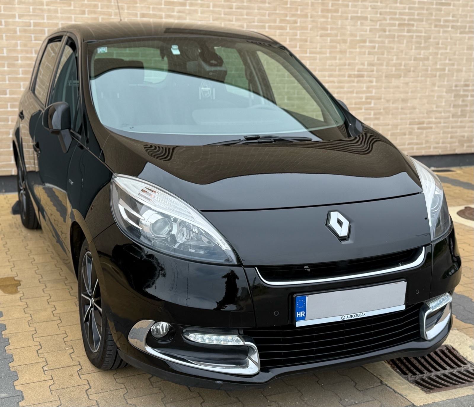 Renault Scenic 1.6 dci•BOSE•NAVIGACIJA•ODLIČAN•, fotografija 4