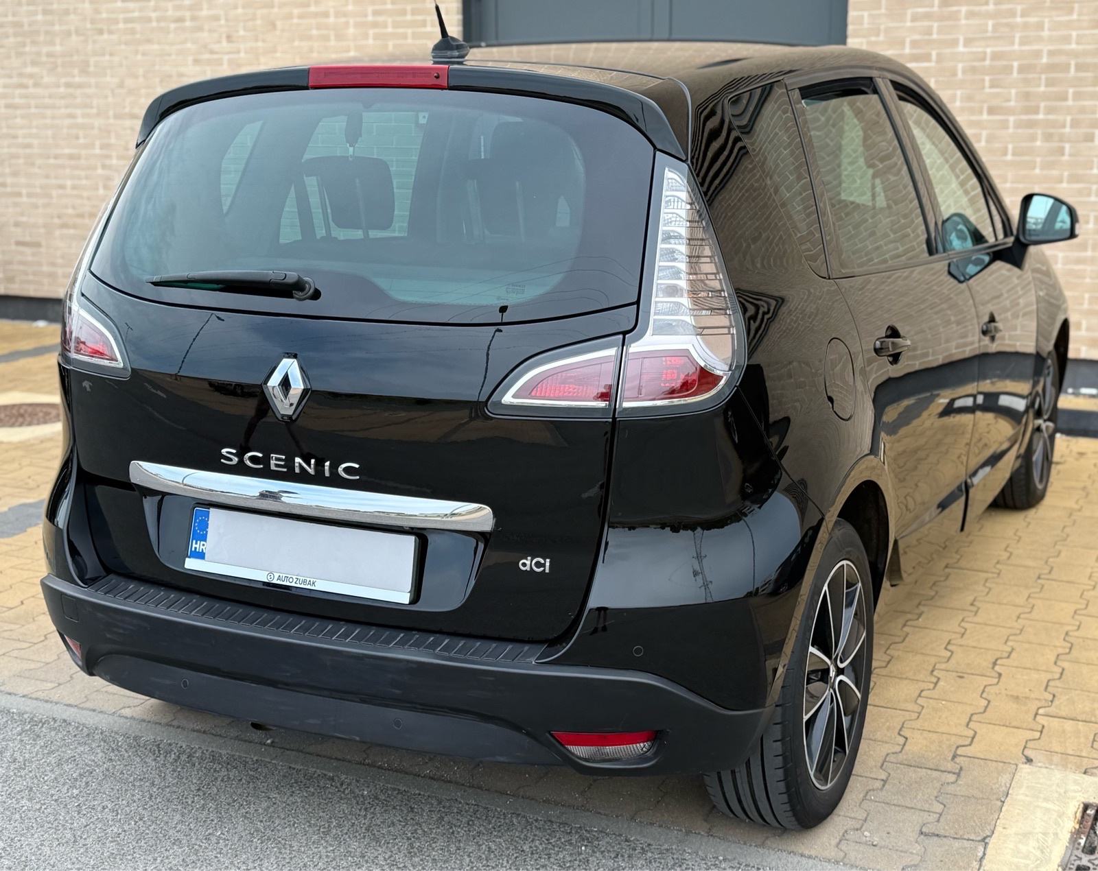 Renault Scenic 1.6 dci•BOSE•NAVIGACIJA•ODLIČAN•, fotografija 7