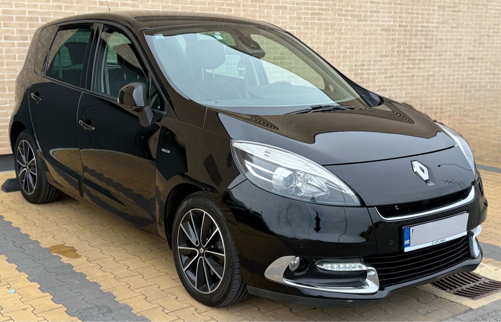 Renault Scenic 1.6 dci•BOSE•NAVIGACIJA•ODLIČAN•, fotografija 5