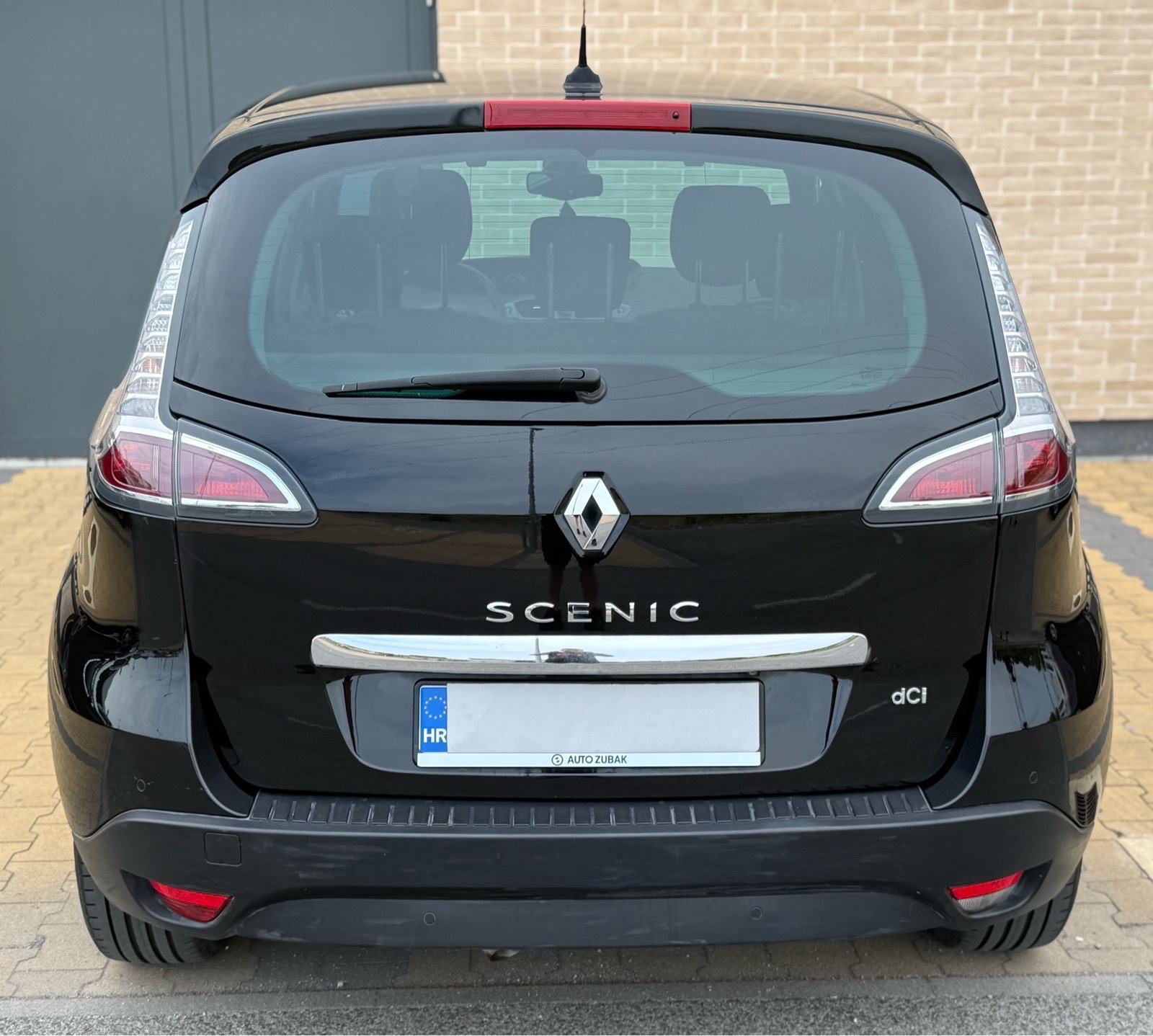 Renault Scenic 1.6 dci•BOSE•NAVIGACIJA•ODLIČAN•, fotografija 9
