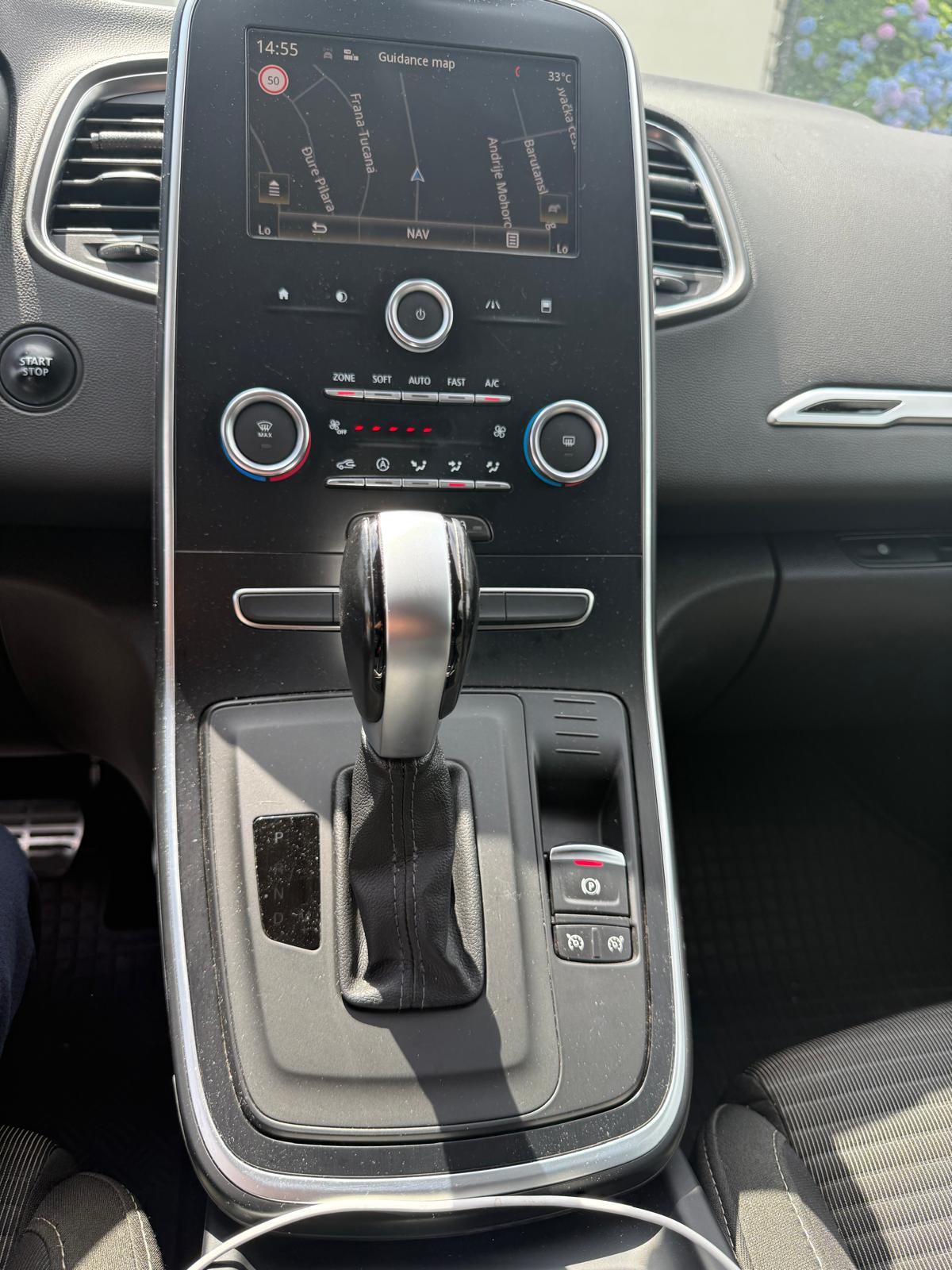 Renault Scenic dCi 160 automatik, fotografija 10