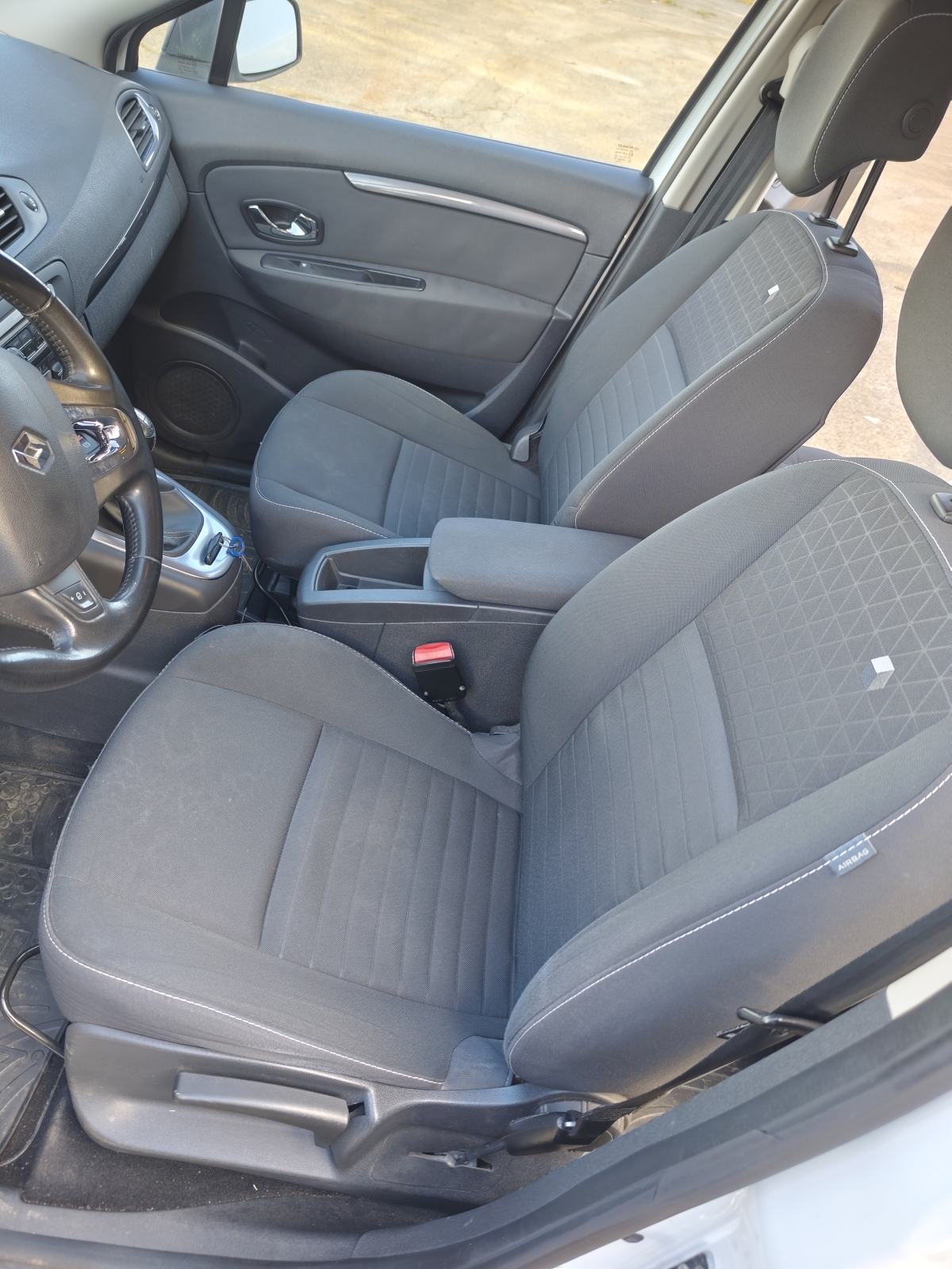 Renault Scenic dCi, fotografija 3