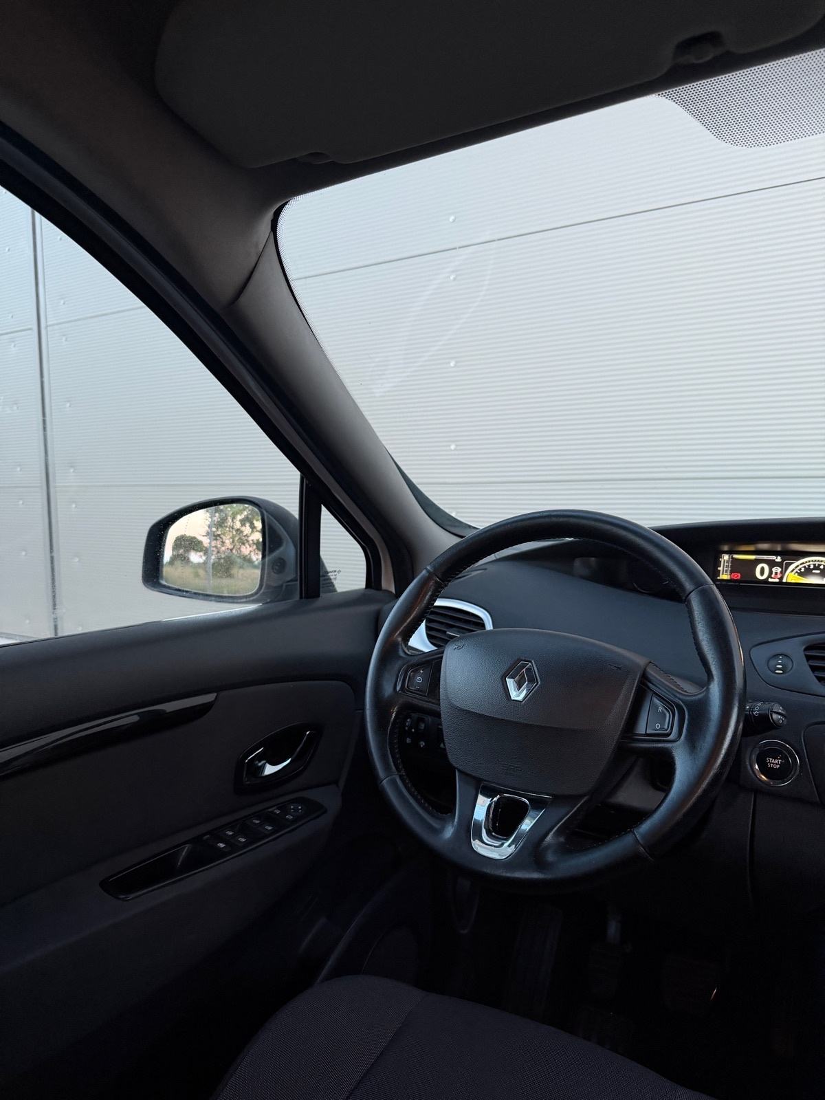 *RENAULT SCENIC TCe 130* *126TKM* *REG 01/27*, fotografija 12